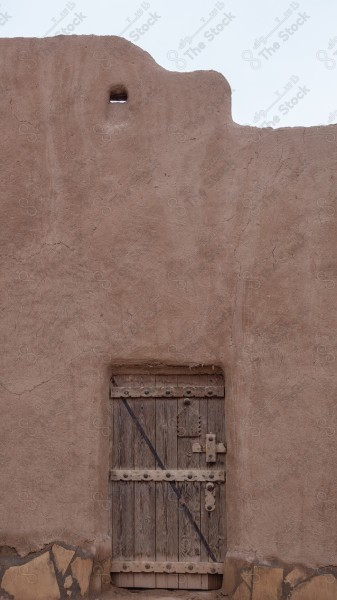 An old mud building in the heritage village of Ushaiqar