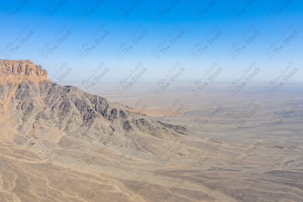 لقطة جوية لجبال طمية الواقعة شمال غرب القصيم ، جبال السعودية ، الطبيعة في السعودية