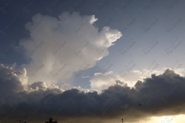 ضباب و سحب وطبيعة ساحرة - غيوم جميلة و سحاب في سماء مدينة الباحة السعودية - صور طبيعية