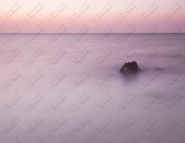 صورة جمالية وبألوان زاهية لبحر أملج  بتبوك باستخدام التعريض البطيء، الطبيعة الخلابة والساحرة ، البحر الأحمر، الطبيعة في السعودية ، السياحة في السعودية .