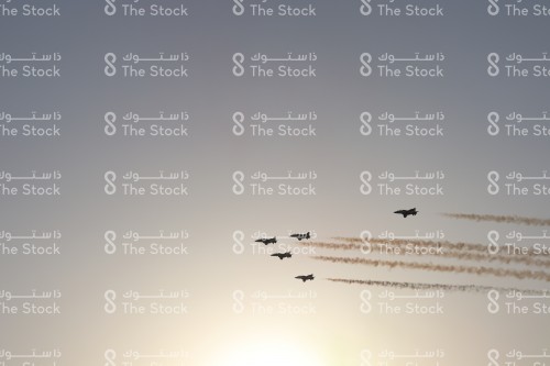 مجموعة من الطائرات تحلق في السماء بمناسبة اليوم الوطني السعودي