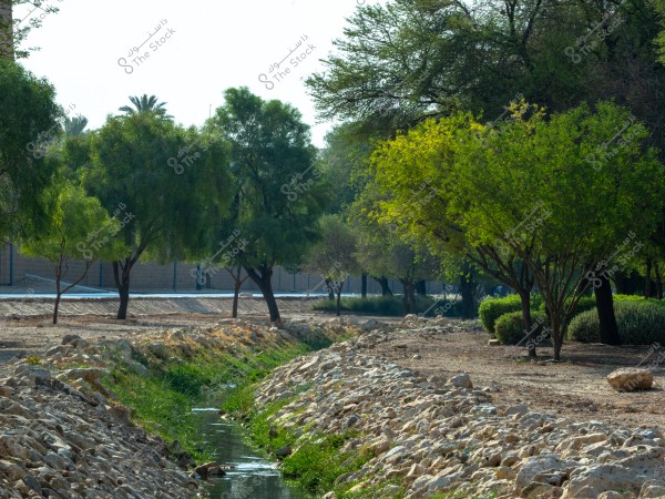 Pictures of Hanifa Dam in Riyadh with clear skies