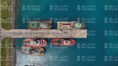 مواقف الباخرات و السفن لتحميل الاشخاص و البضائع -تاق بوت