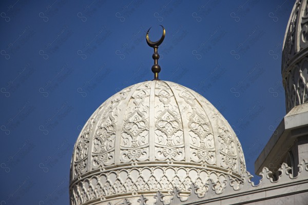 A snapshot of the dome of a mosque in Saudi Arabia at night, mosques and mosques, acts of worship