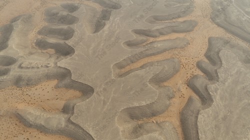 تصوير جوي لتكونات وتضاريس عجيبة غرب مدينة الرياض