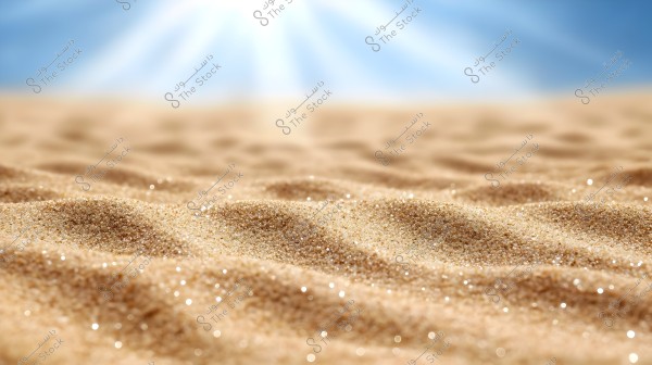 Image of a sandy desert landscape under bright sunlight. The grains of sand are clearly visible, sparkling under the sun\'s rays, giving a sense of heat and aridity. The distant horizon shows a clear blue sky with radiant sunbeams.