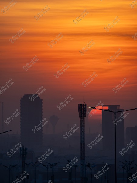 أبراج مدينة الرياض مع شروق الشمس