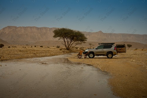 رحلة برية في نجد ، كشتة شباب ، سيول جبال طويق