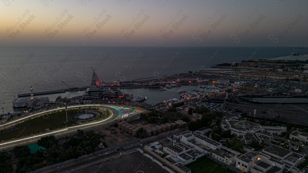 لقطة علوية لنادي جدة لليخوت بوقت الغروب  ، مباني ومعالم ، مرسى جدة ، الكورنيش .