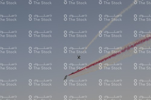 مجموعة من الطائرات تحلق في السماء بمناسبة اليوم الوطني السعودي