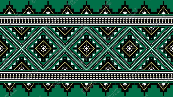 صورة لنمط هندسي تقليدي يحتوي على أشكال ماسية متداخلة باللونين الأسود والأخضر, مع خطوط ذهبية وبيضاء. النمط يحتوي على تفاصيل معقدة وتكرارات دائرية, وهو مستوحى من الفن الزخرفي التقليدي في السعودية.