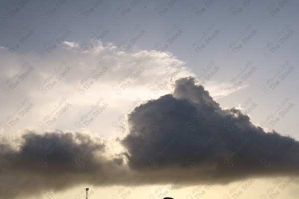 ضباب و سحب وطبيعة ساحرة - غيوم جميلة و سحاب في سماء مدينة الباحة السعودية - صور طبيعية