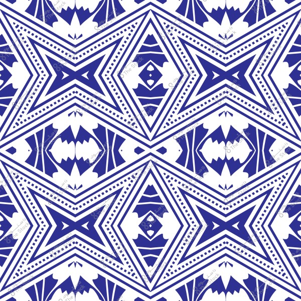 نمط هندسي بألوان زرقاء وبيضاء, يتكون من تصميمات متكررة لنجوم وأشكال هندسية متعددة الأضلاع. النمط متناسق ويعكس تصاميم تقليدية ومتماثلة.