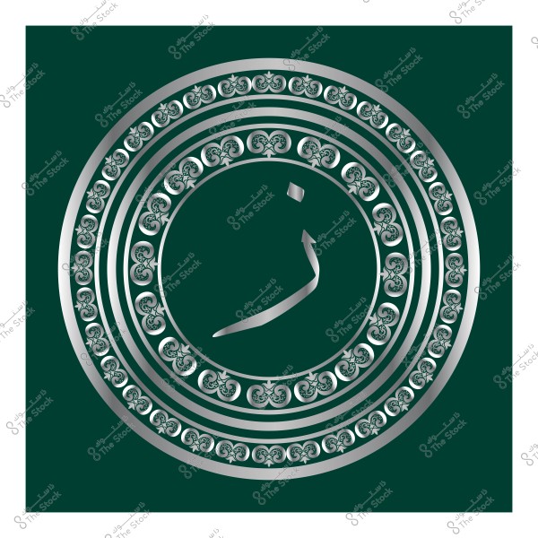 تصميم دائري بزخارف إسلامية مع حرف "إذ" بالخط العربي على خلفية خضراء.